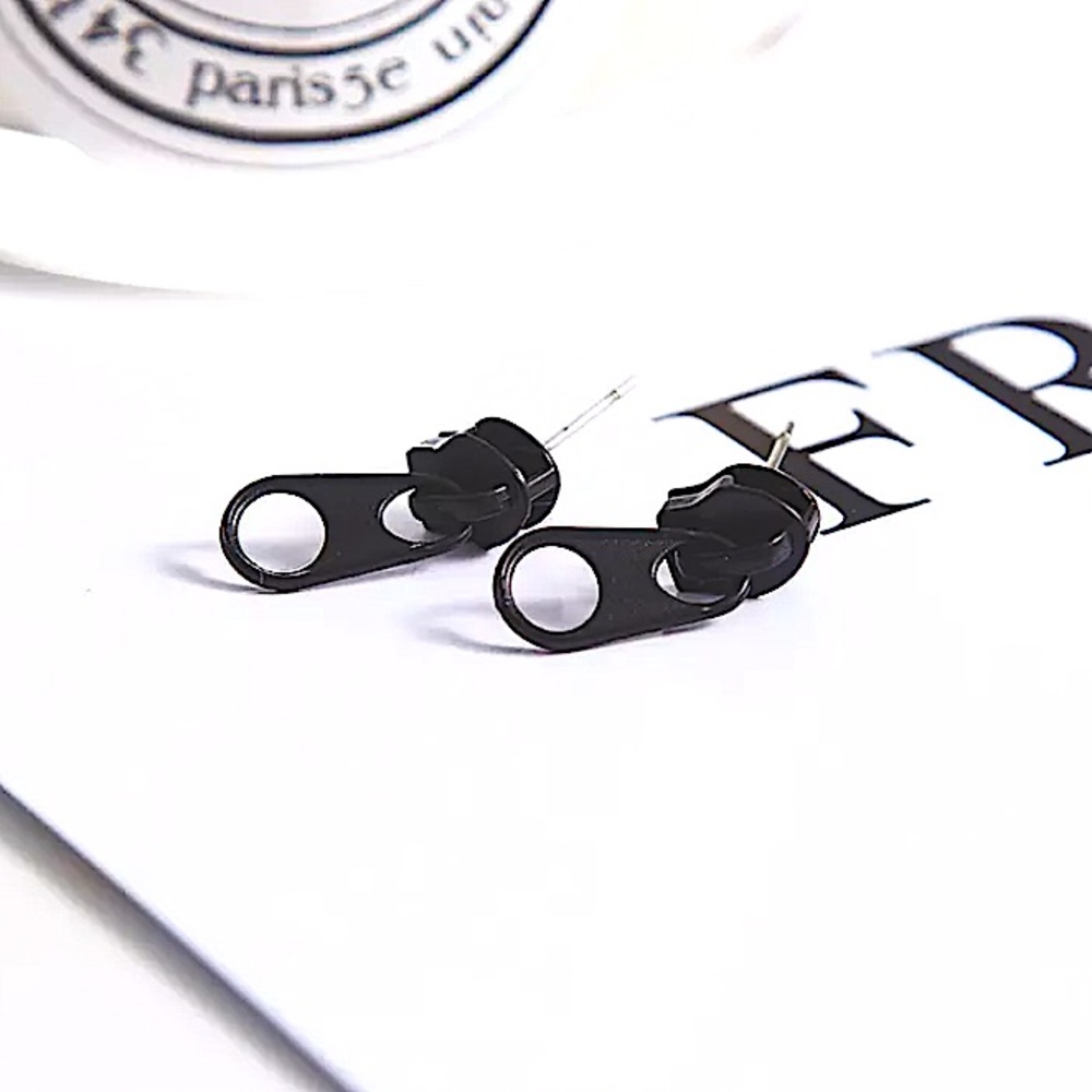 ⚜️[𝟯/$𝟭𝟴]⚜️Black Zipper Simple Earrings NEW - Picture 6 of 11